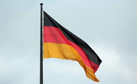 German President Urges Azerbaijan and Armenia to Continue Peace Talks with EU Mediation