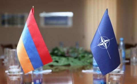 NATO-Sonderbeauftragter trifft Mirsojan und Paschinjan in Eriwan