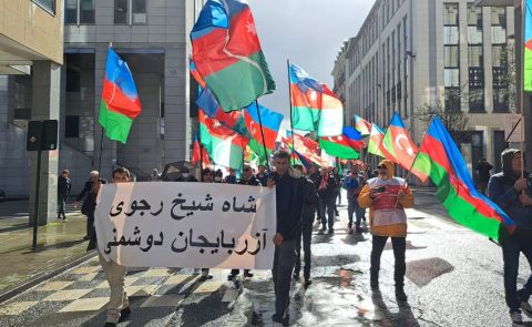 Iranian Azerbaijanis Hold Protest Against Iranian Regime in Brussels