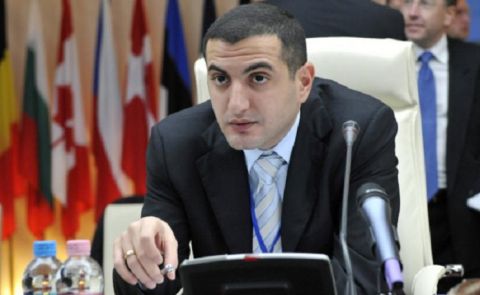 Georgiens Verteidigungsminister äußert sich zur Verwicklung eines ehemaligen Ministers in einen Milliardenbetrug