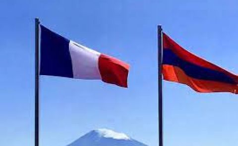 French Foreign Minister's Visit to Armenia: Meeting with Pashinyan, Military Mission Under French Embassy and Calls for Karabakh-Azerbaijan Negotiations