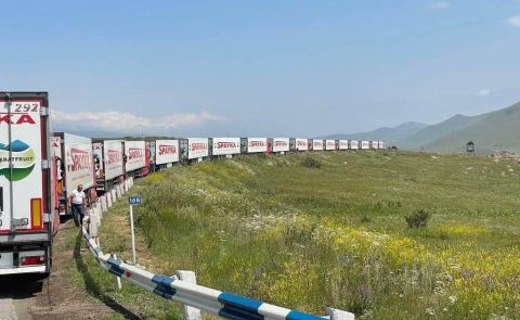Azerbaijan Accuses Armenia of Planning Provocation at Lachin Border, Blocks Humanitarian Aid Convoy