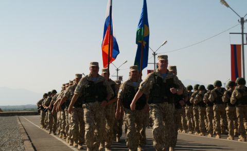 Der stellvertretende armenische Außenminister erklärt, sein Land diskutiere nicht über den Austritt aus der OVKS