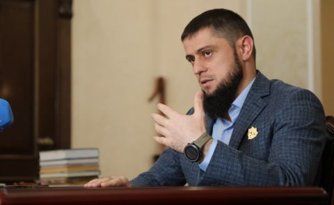 Kadyrows Assistent ist stolz, auf der US-Sanktionsliste zu stehen