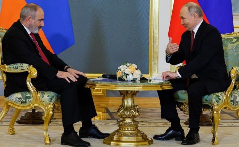 Nikol Pashinyan Meets Putin in Moscow; Urges EAEU Members to Strengthen Economic Framework