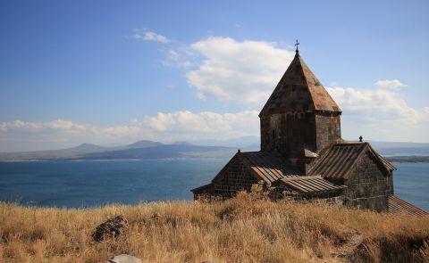 Russian Tourist vs. Western Visitor (EU): Balancing Armenia's Tourism Strategy
