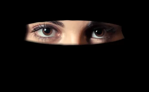 Dagestan: Offizielle und religiöse Anführer diskutieren über vorübergehendes Niqab-Verbot