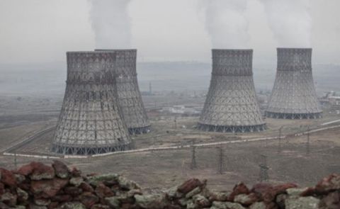 Armenian Nuclear Plant Temporarily Shut Down by Lightning Strike; Azerbaijan Voices Alarm