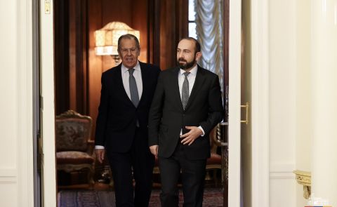 Russia, Armenia Discuss Bilateral Trade Growth and Regional Security in 2025