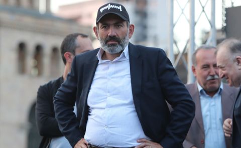 Pashinyan loses support according to public opinion poll in Armenia