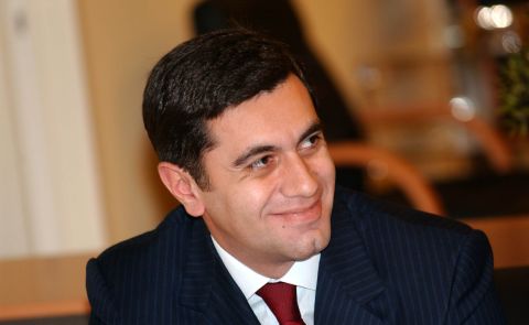 Georgisches Innenministerium verhaftet Okruaschwili; Bakhtadse macht die Opposition für die Abwertung des Lari verantwortlich