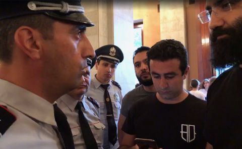 Armenian anti-government activists detained