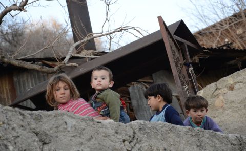 Nach der Tragödie von Bagdadi: Die georgische Ombudsfrau spricht das Thema Kinderarmut an