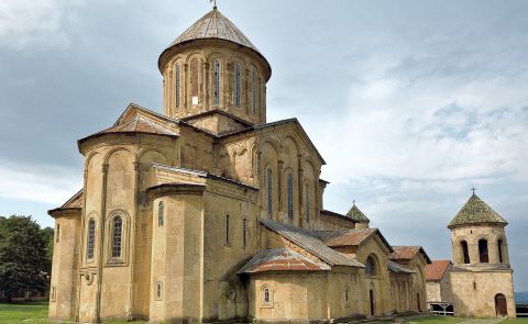 Ostern in Georgien: Kirche setzt sich durch
