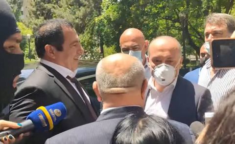 Armenian parliament strips Tsarukyan of his immunity