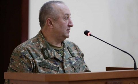 Enthüllungen eines zurückgetretenen Generals erschüttern Armenien