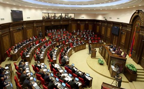 Armenian parliament passes constitutional law for political parties in its first reading