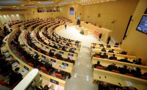 Georgisches Parlament hält erste Sitzung ohne Opposition ab