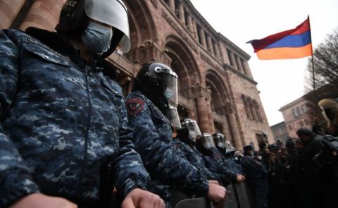 Political crisis in Armenia: border demarcation in Syunik province begins; mass protests continue