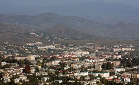 Bergkarabach: Erstes trilaterales Expertentreffen; Armenien schickt keine Soldaten zum Militärdienst in die Region