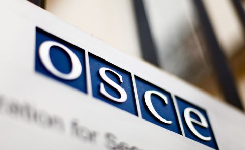 Bayramov signalisiert Bereitschaft für Nachkriegskooperation mit der OSZE