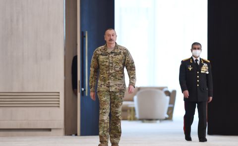 Alijew kündigt Vergrößerung des aserbaidschanischen Militärs an
