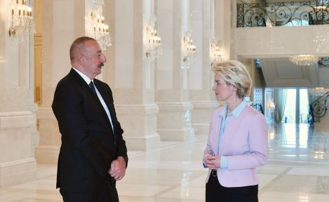 Ursula von der Leyen meets with Ilham Aliyev in Baku