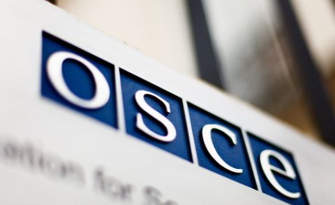 Ararat Mirsojan und Jeyhun Bayramov nehmen am OSZE-Ministerforum teil