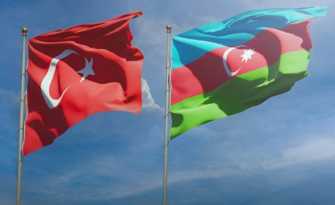 Turkish Defense Minister Visits Azerbaijan