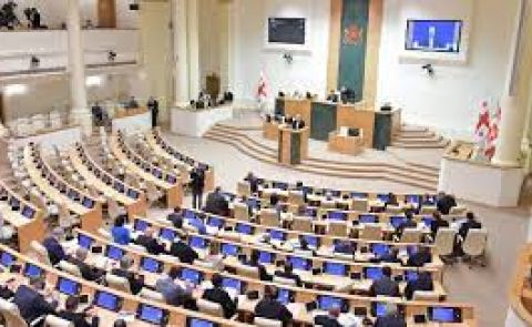 Tension Peaks Between Georgian Dream and United National Movement in Georgian Parliament