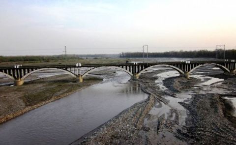 Bau einer neuen Grenzbrücke zwischen der Russischen Föderation und Aserbaidschan