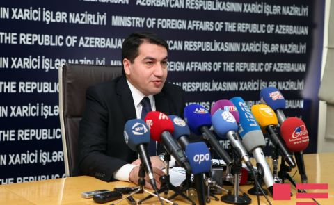 CNN-Moderator zur unerwünschten Person in Aserbaidschan erklärt