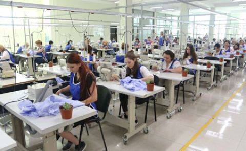 Neue Fabrik in Kutaisi produziert Kleidung für H&M